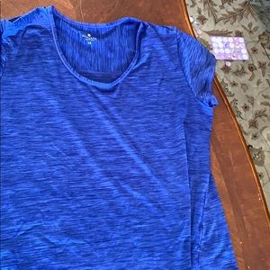 Athleta shortsleeved workout shirt